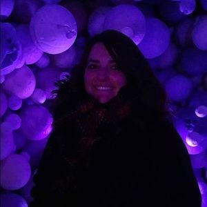 Meet your Posher, Laura